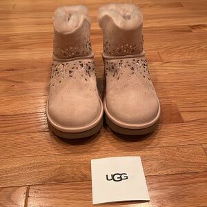UGG Classic Galaxy Bling Mini Pink Quartz, Size 7 EXCELLENT CONDITION